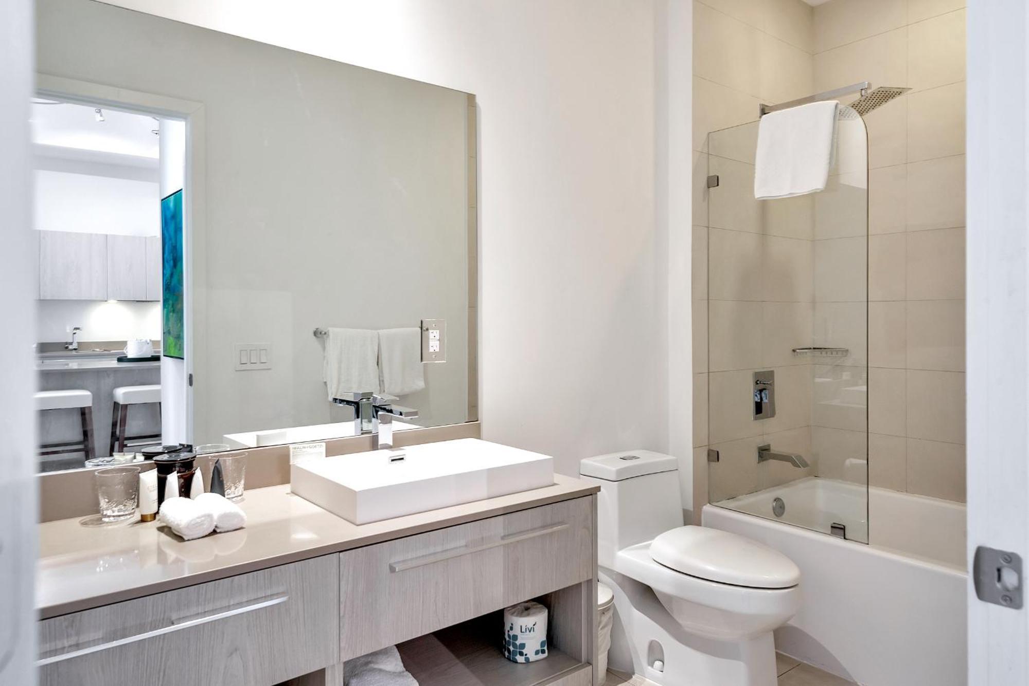 203-1Br/1Ba At The Beach Gem! Lux Amenities! Χόλιγουντ Εξωτερικό φωτογραφία